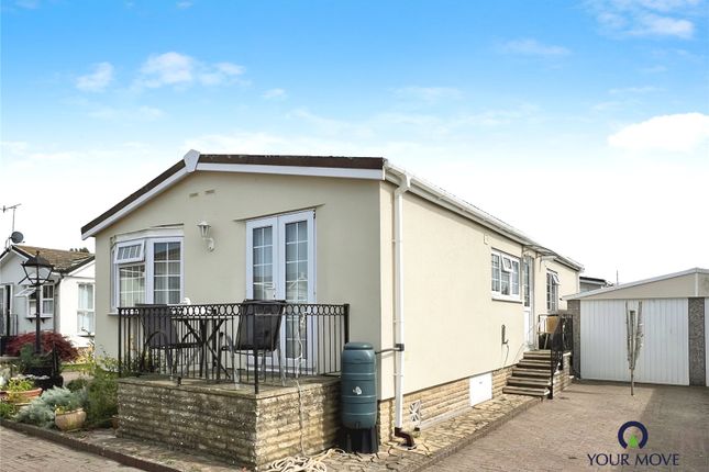 2 bed property, in Grayshott Drive, £160,000