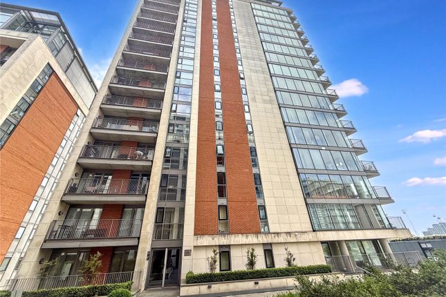 3 bed property, in Coral Apartments, £450,000