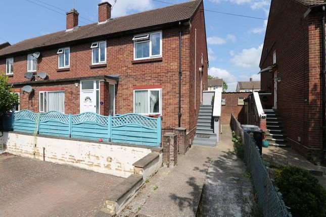 2 bed property, in Thirlmere Avenue, £287,950