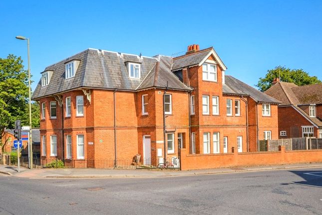 3 bed property, in London Road, £350,000