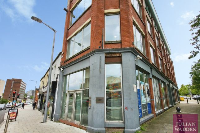 1 bed property, in Wellington Road South, £18,000