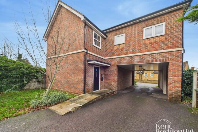 1 bed property, in College Avenue, £129,950