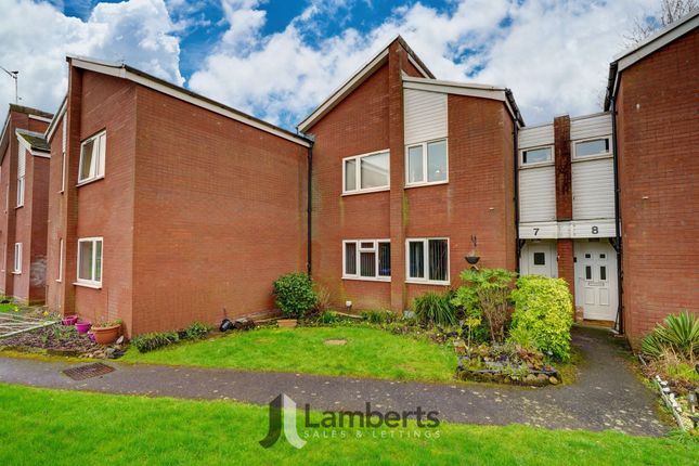 2 bed property, in Ridgeway Close, £135,000