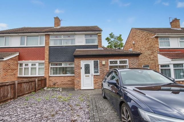 3 bed property, in Selwyn Drive, £140,000