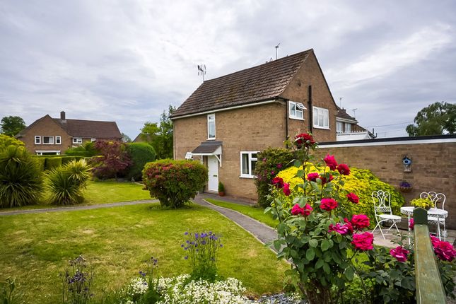 3 bed property, in Campden Close, £310,000