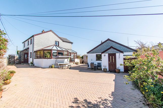6 bed property, in Minions, £625,000