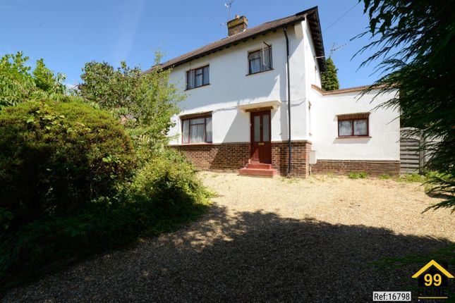 3 bed property, in Pollards Oak Crescent, £510,000