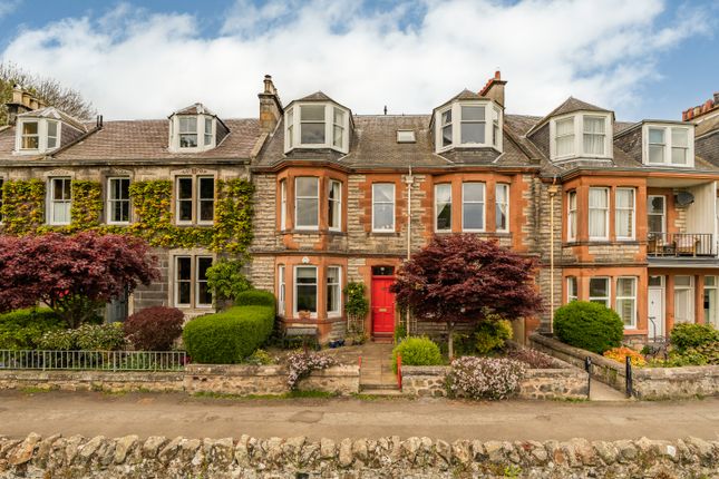 3 bed property, in 12 Park Lane, £285,000
