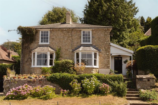 5 bed property, in Big Common Lane, £1,200,000