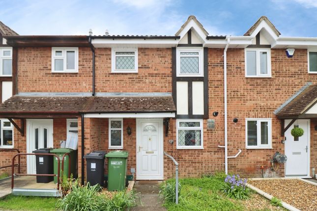 2 bed property, in Home Orchard, £190,000