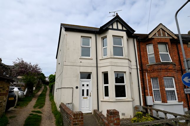 3 bed property, in Harpers Road, £330,000
