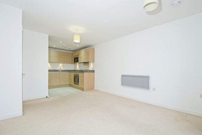 1 bed property, in Douglas House, £140,000