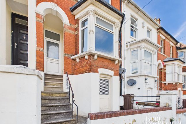 1 bed property, in Rochester Street, £150,000