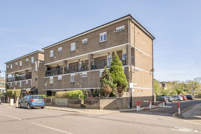 4 bed property, in Hungerford Road, £600,000