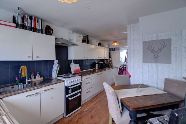 3 bed property, in Darby Crescent, £120,000