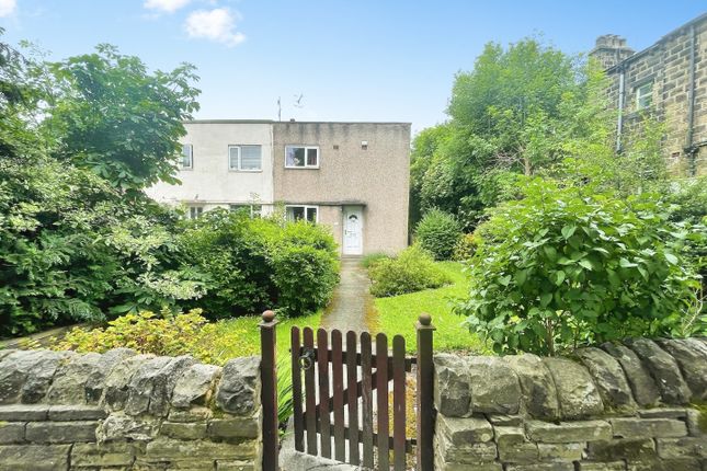 2 bed property, in Harrogate Road, £90,000