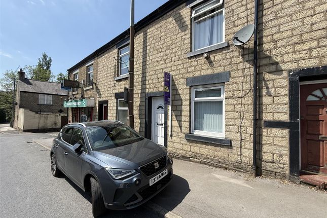 2 bed property, in Huddersfield Road, £170,000
