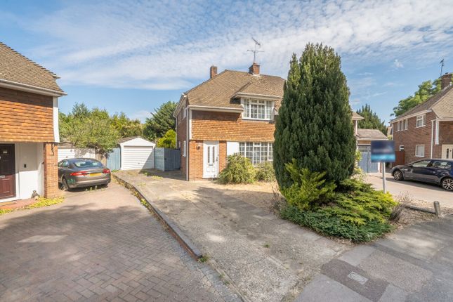 3 bed property, in Crawford Close, £550,000