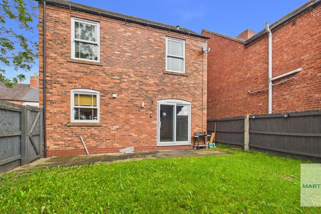 2 bed property, in New Street, £260,000