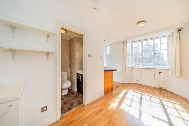 Land, in Chelsea Cloisters, £250,000