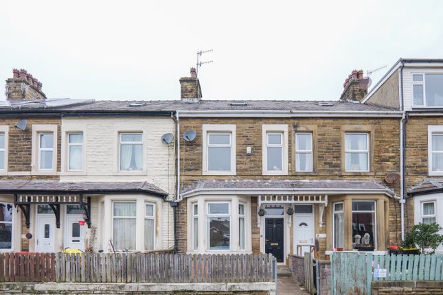 3 bed property, in St. Johns Road, £155,000