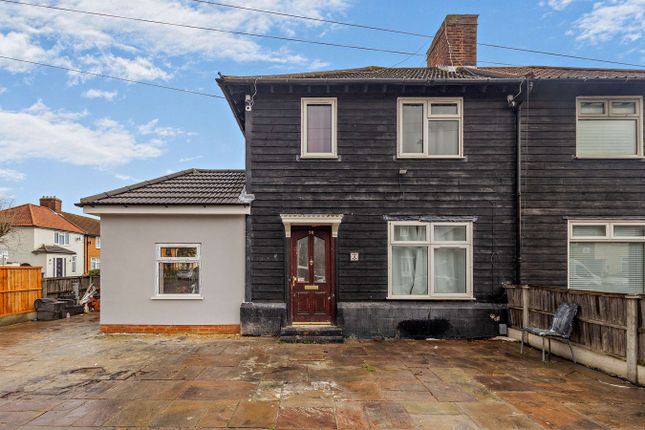 3 bed property, in Croppath Road, £460,000