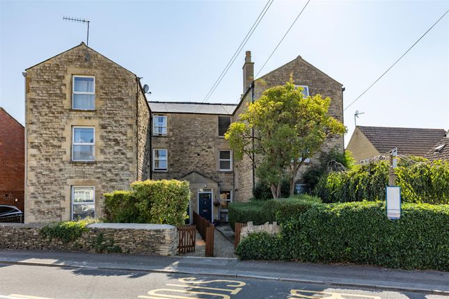 4 bed property, in Ashton Road, £415,000