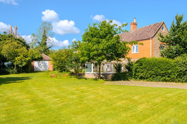 5 bed property, in Church Lane, £650,000