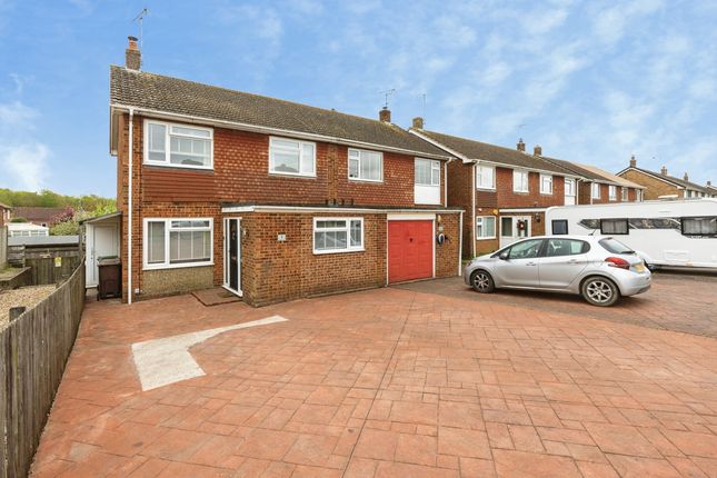 3 bed property, in Collard Road, £375,000