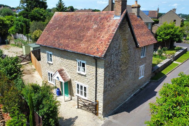 4 bed property, in Horsington, £335,000