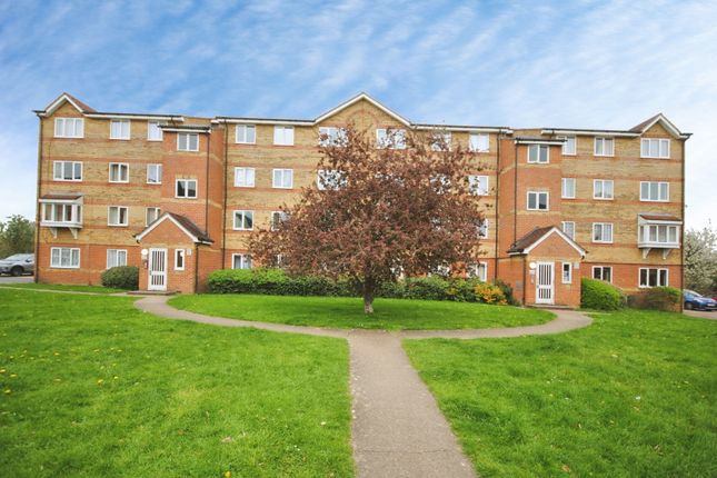 2 bed property, in Orkney House, £257,500