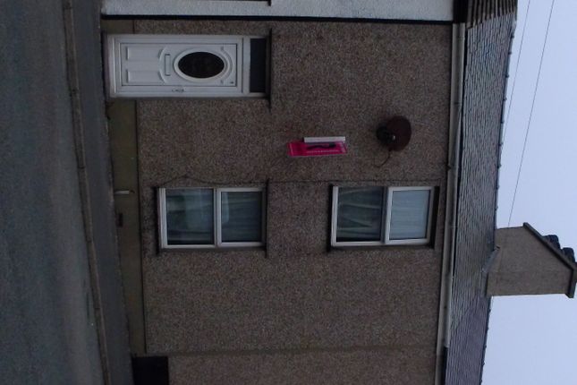 3 bed property, in Cecil Street, £87,000
