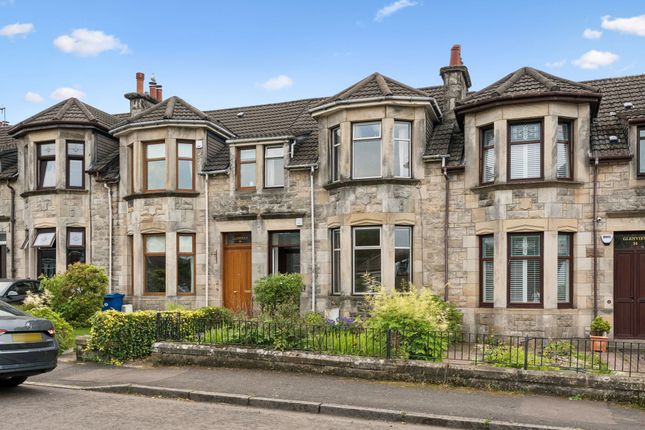 3 bed property, in Dalnottar Hill Road, £230,000