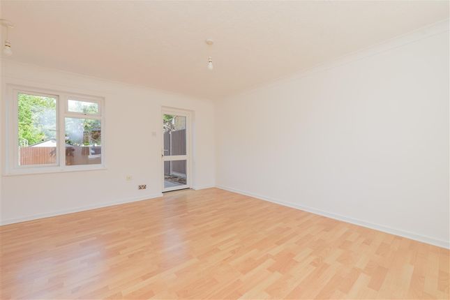3 bed property, in Birchington Close, £450,000