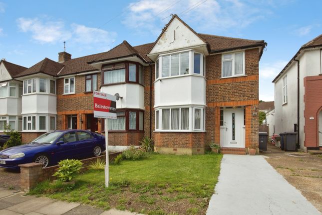 3 bed property, in West Walk, £650,000