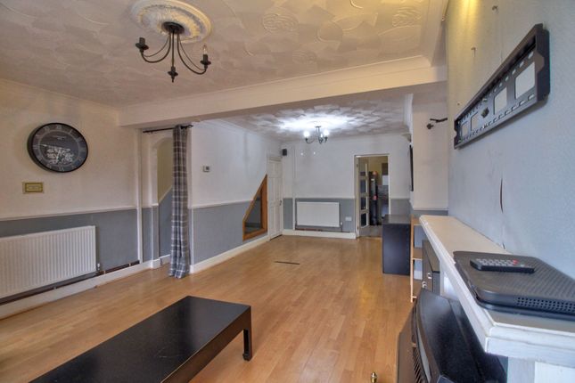 2 bed property, in Waungoch District, £130,000