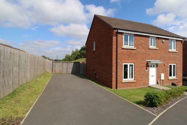 4 bed property, in Taper Close, £380,000