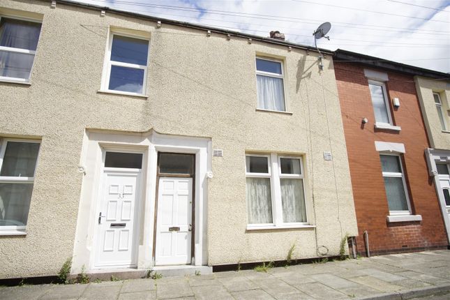 2 bed property, in Great Townley Street, £99,950