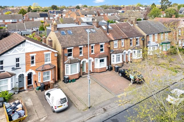 4 bed property, in Main Road, £440,000