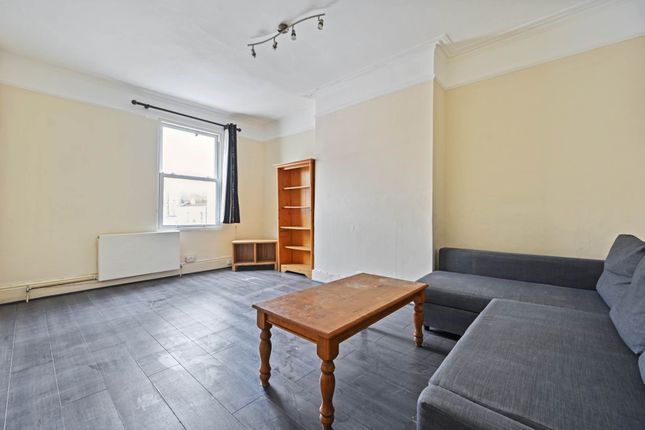 5 bed property, in Uxbridge Road, £900,000