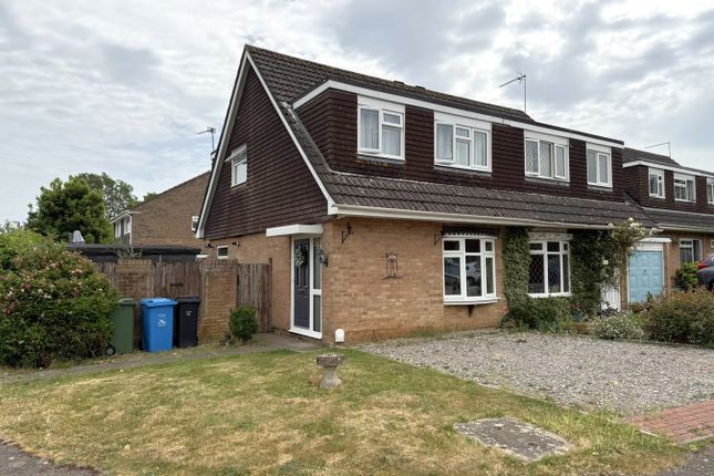 3 bed property, in Cockerell Close, £350,000