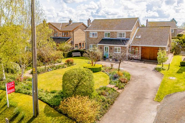 4 bed property, in Owmby Cliff Road, £400,000