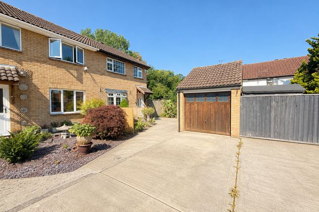 3 bed property, in Lapwing Close, £280,000