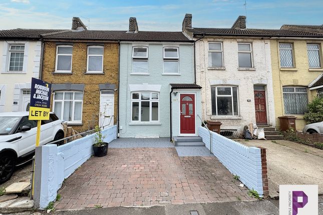 3 bed property, in Gillingham Road, £260,000