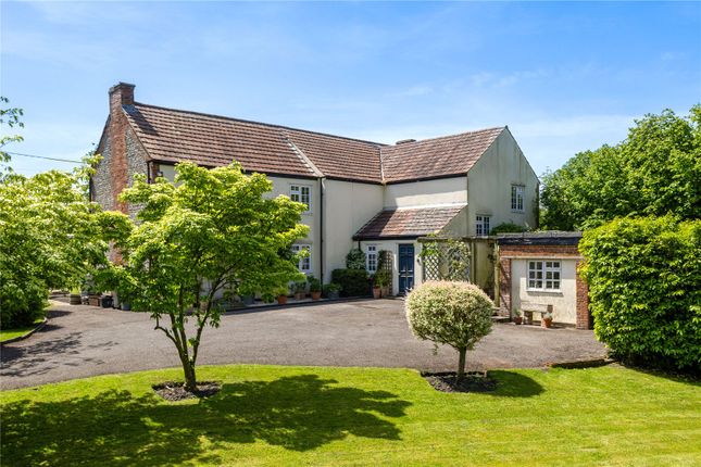 4 bed property, in Lyes Green, £895,000