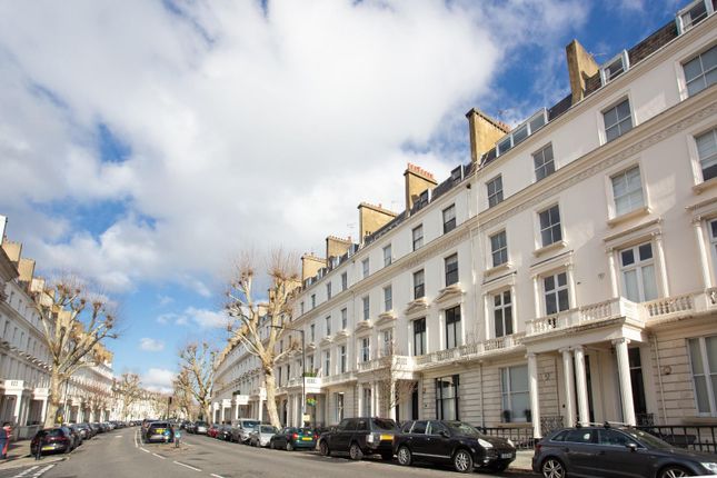 2 bed property, in Warrington Crescent, £750,000