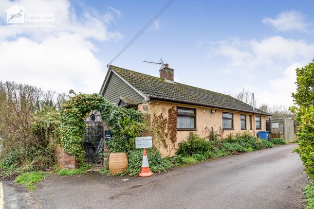 2 bed property, in Quay Lane, £235,000