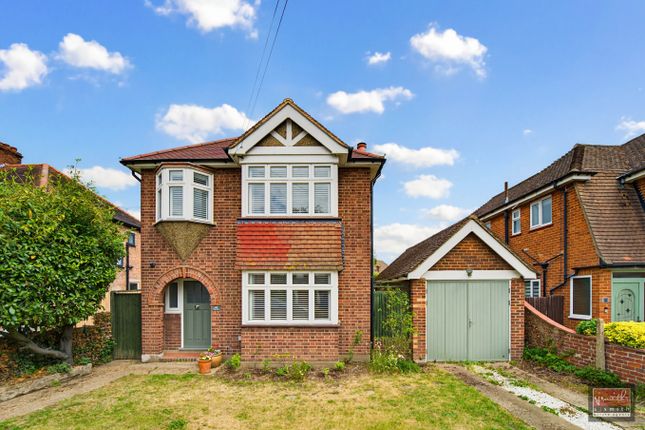 3 bed property, in Glenfield Road, £700,000