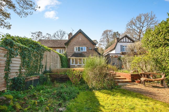 3 bed property, in Coopers Green, £625,000