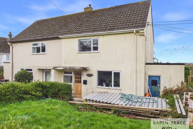 2 bed property, in Poldrea, £200,000